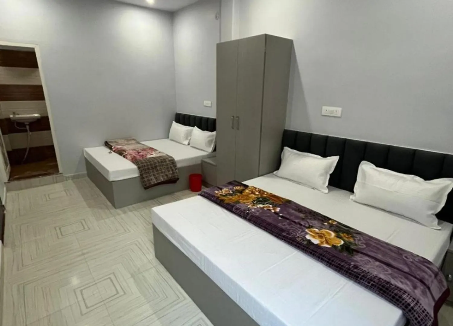 **  Hotel Shivaa Aashram Near Kashi Temple With Free Internet Service Ινδία